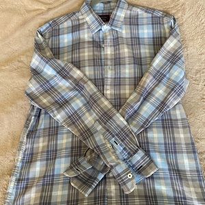 Untuckit shirt
